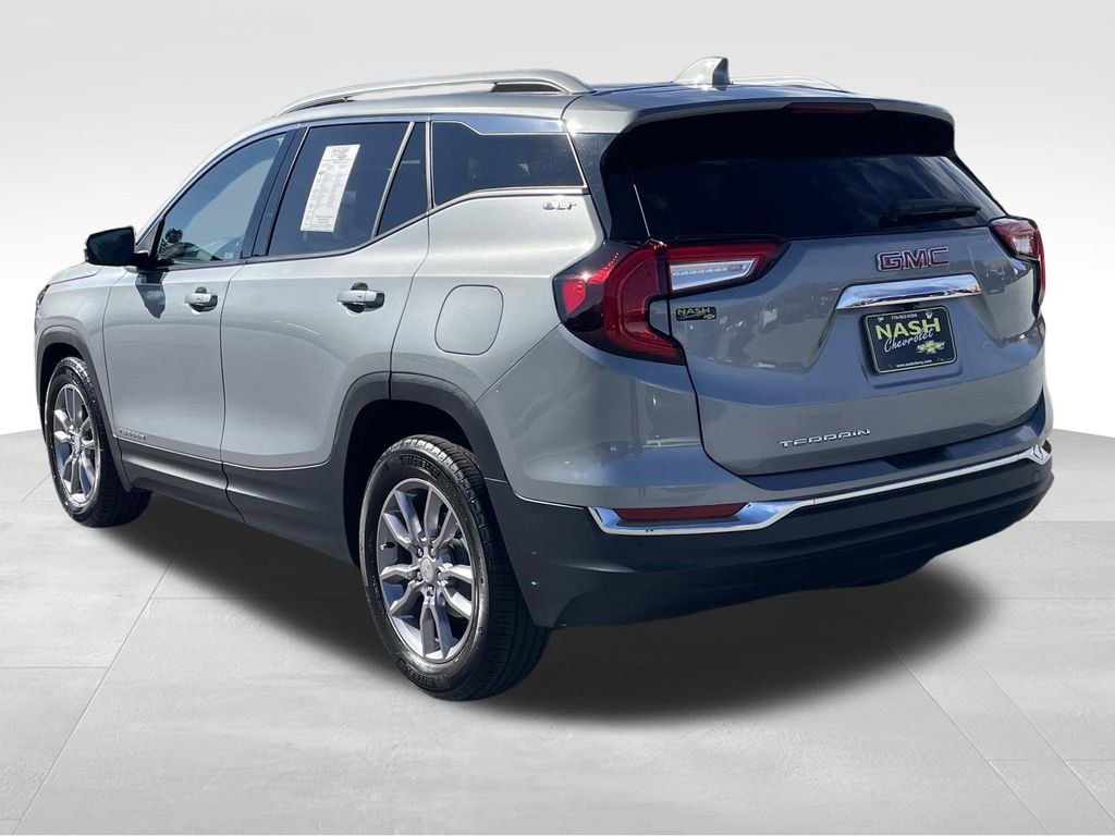 Used 2023 GMC Terrain SLT w/ Tech Package image 5