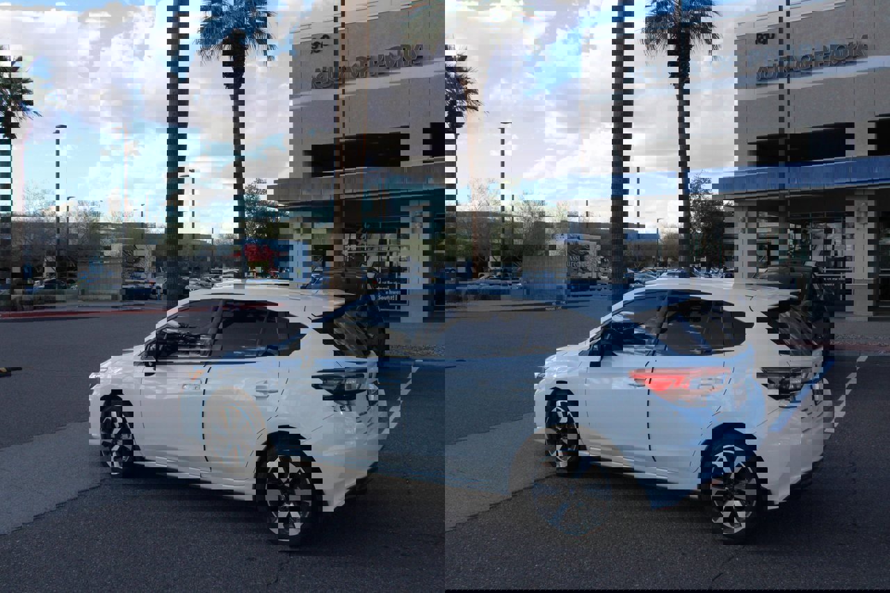 Used 2018 Subaru Impreza 2.0i image 3