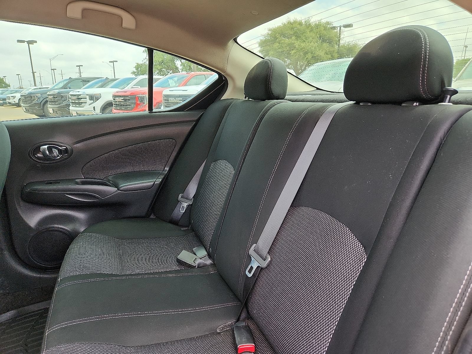 Used 2019 Nissan Versa SV FWD image 11