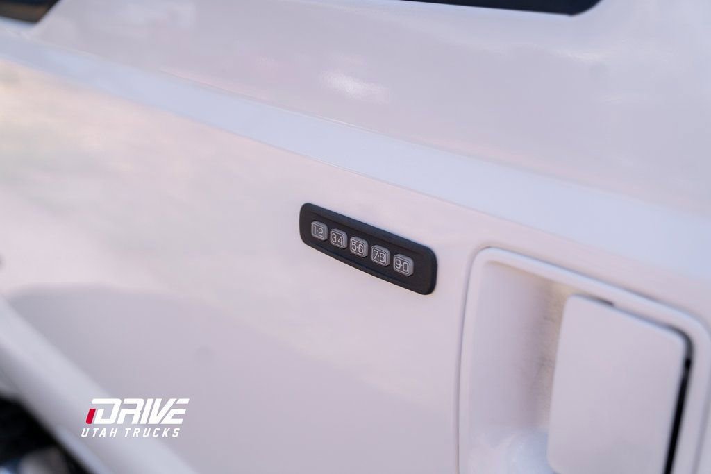 Used 2012 Ford F350 Lariat w/ Lariat Interior Pkg image 19