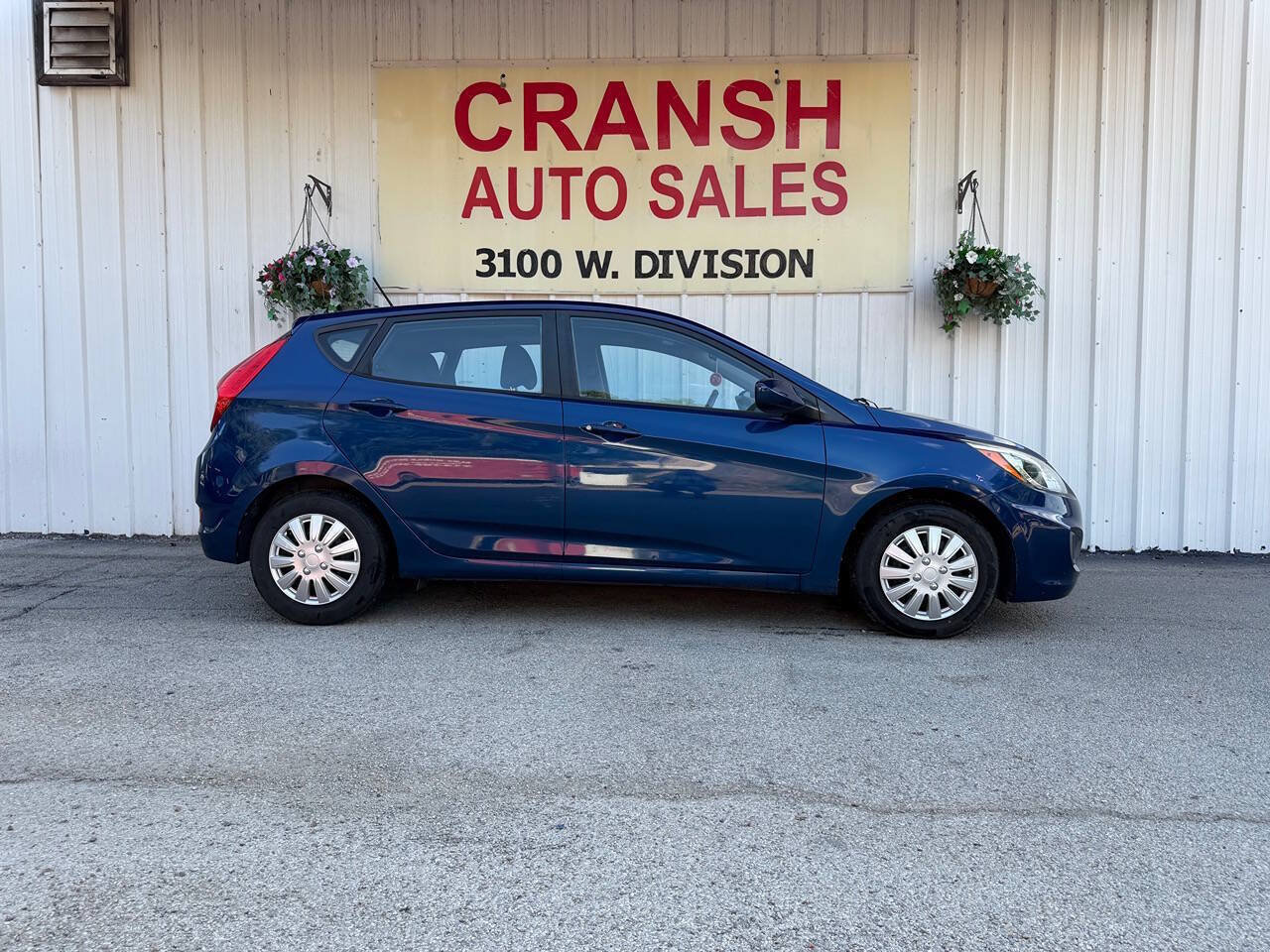 Used 2015 Hyundai Accent GS FWD image 1