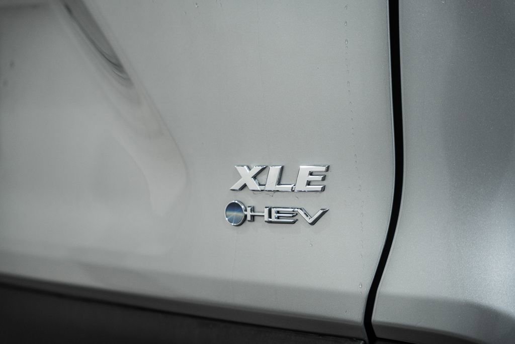 Used 2025 Toyota RAV4 XLE image 7