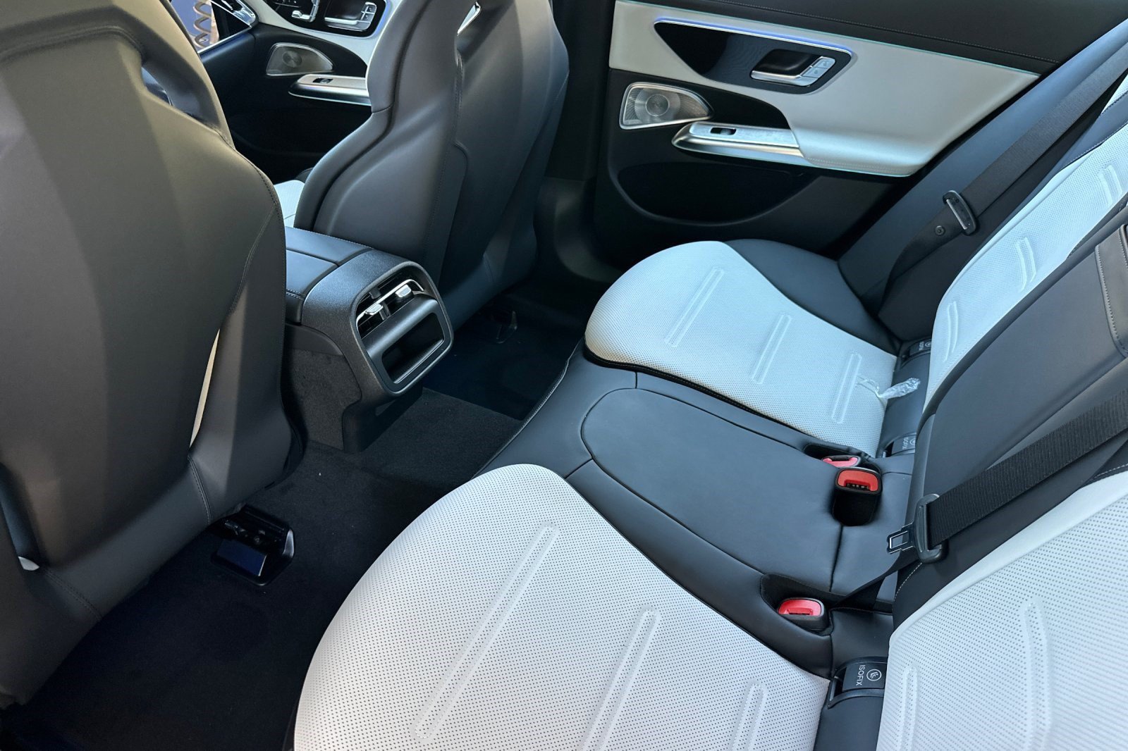 New 2026 Mercedes-Benz E 53 AMG e 4MATIC Sedan image 23