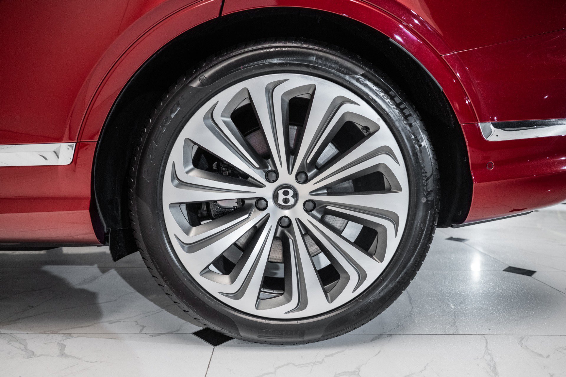 New 2025 Bentley Bentayga image 16