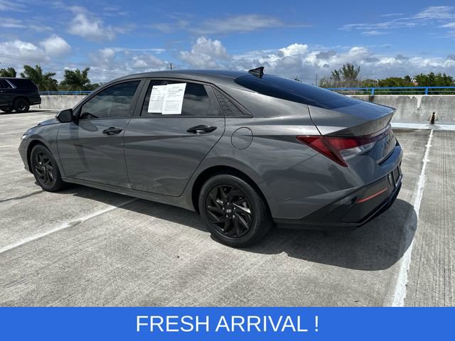 Used 2024 Hyundai Elantra SEL image 15