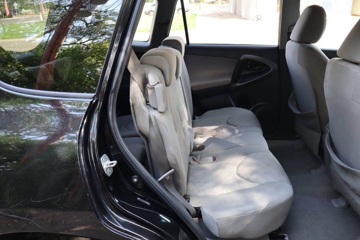 Used 2011 Toyota RAV4 4WD w/ Base L4 Extra Value Pkg image 24