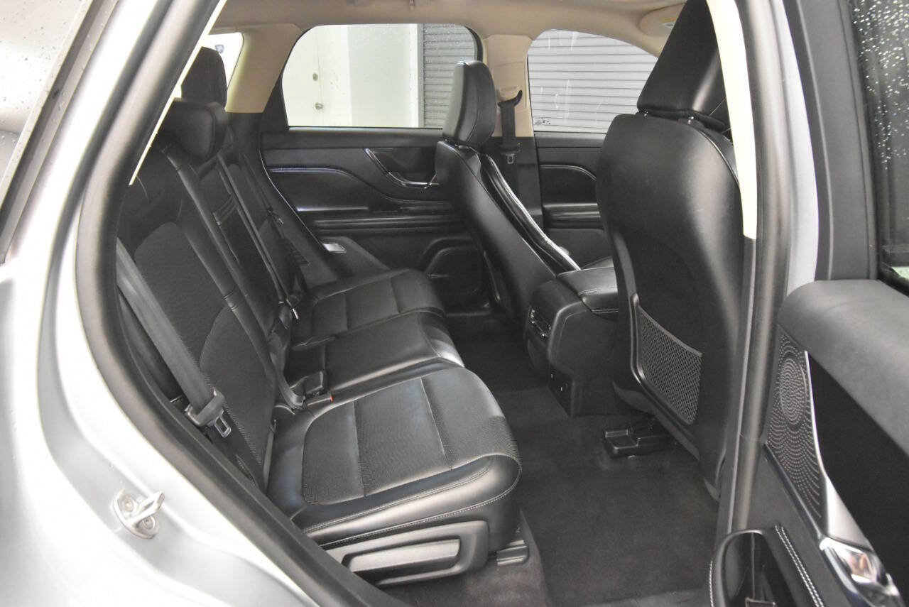 Used 2023 Lincoln Corsair AWD w/ Equipment Group 101A image 19