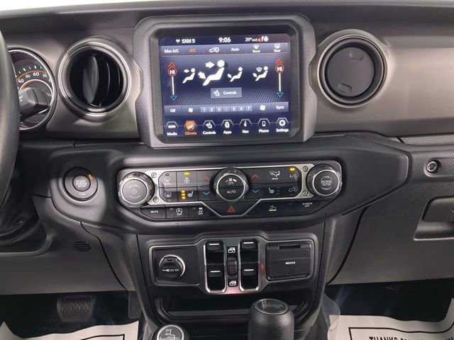 Used 2023 Jeep Wrangler Willys image 25