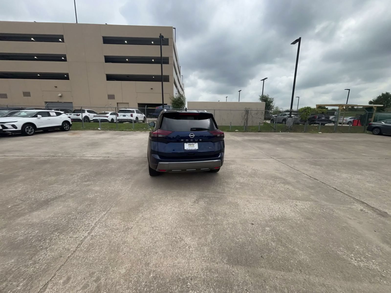 Used 2026 Nissan Rogue SL FWD image 12