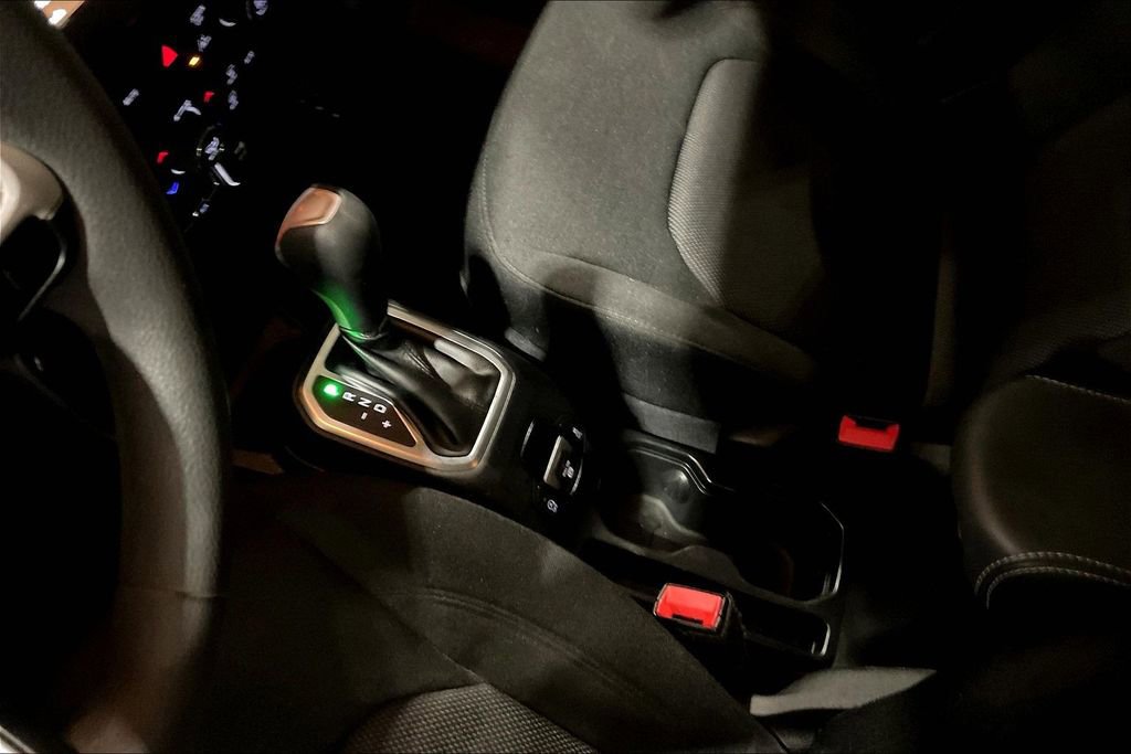 Used 2023 Jeep Renegade Latitude image 16