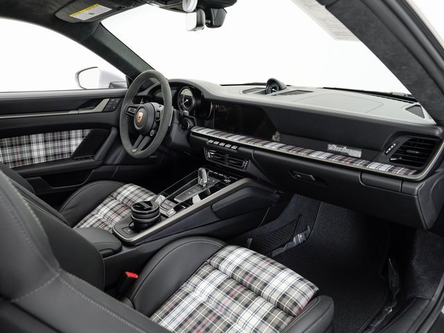 Certified 2025 Porsche 911 Turbo S image 28