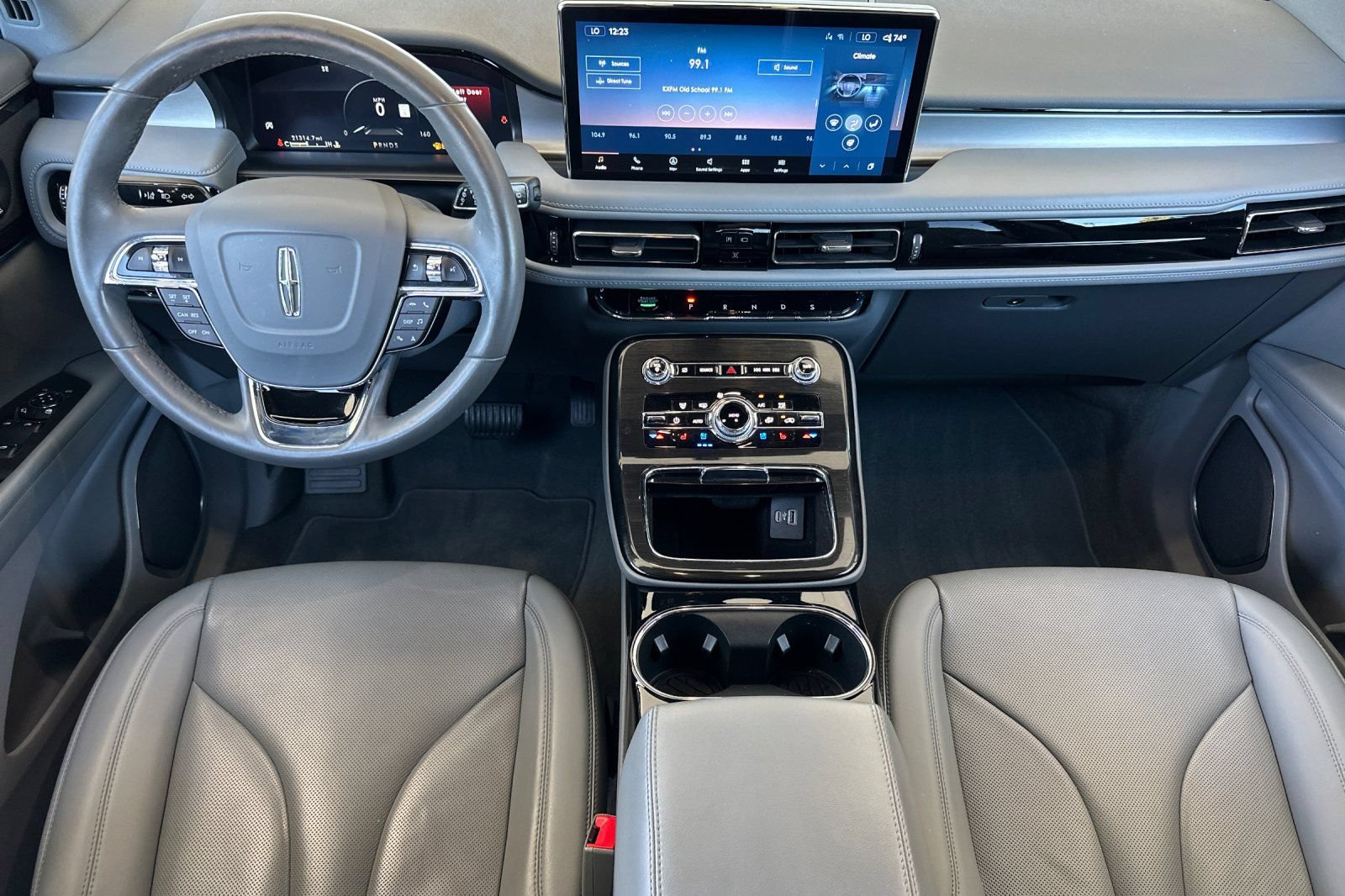 Used 2023 Lincoln Nautilus Reserve w/ Luxury Package FWD image 12