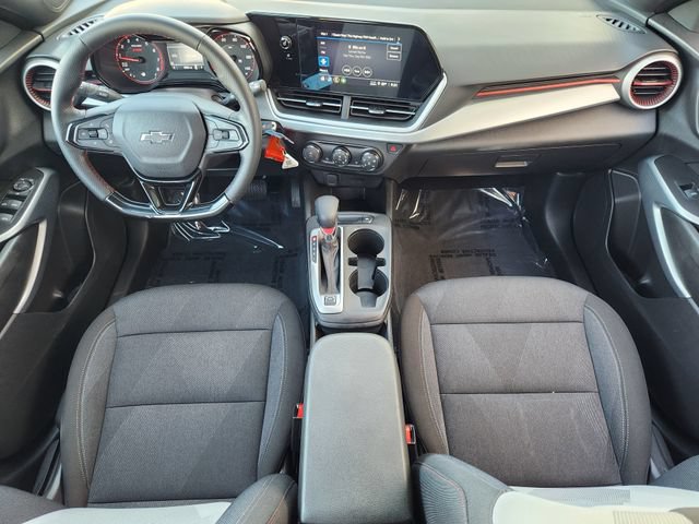 Used 2025 Chevrolet Trax RS w/ Driver Confidence Package FWD image 26