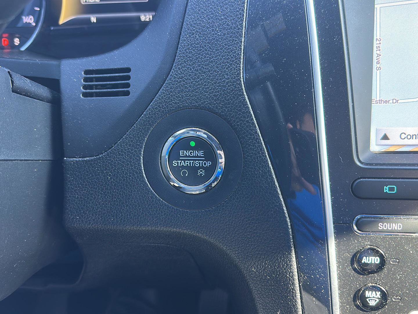 Used 2018 Ford Explorer Limited image 21