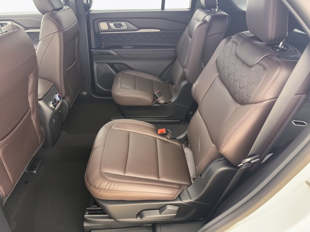 New 2026 Ford Explorer Platinum w/ LUX Leather Package AWD/4WD image 25