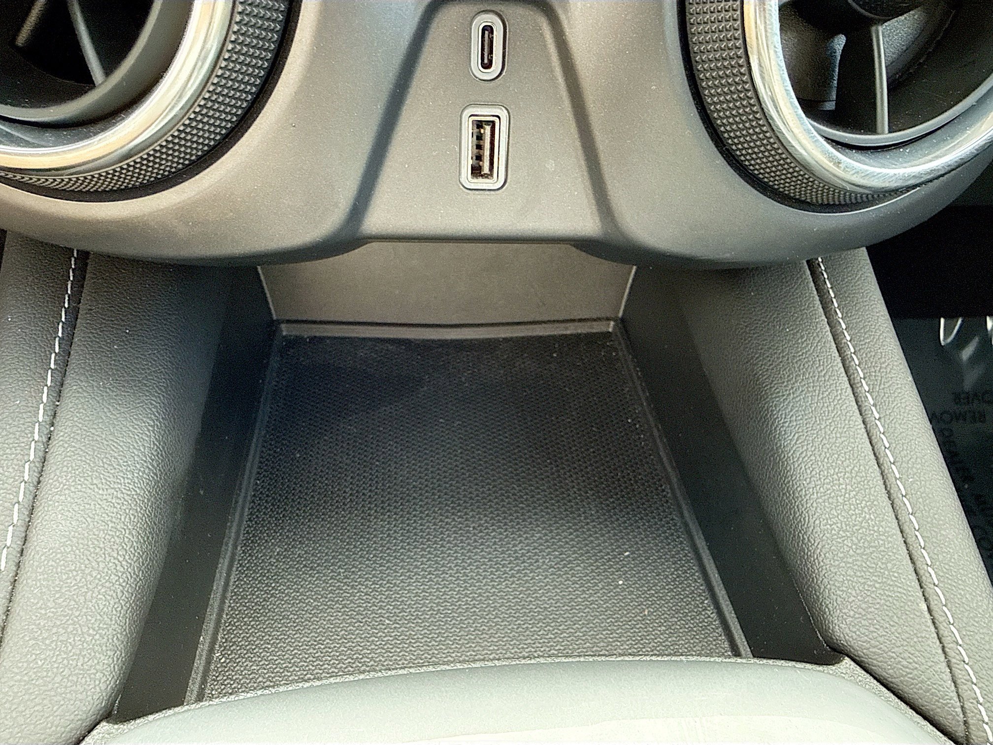 Used 2025 Chevrolet Blazer LT AWD/4WD image 29