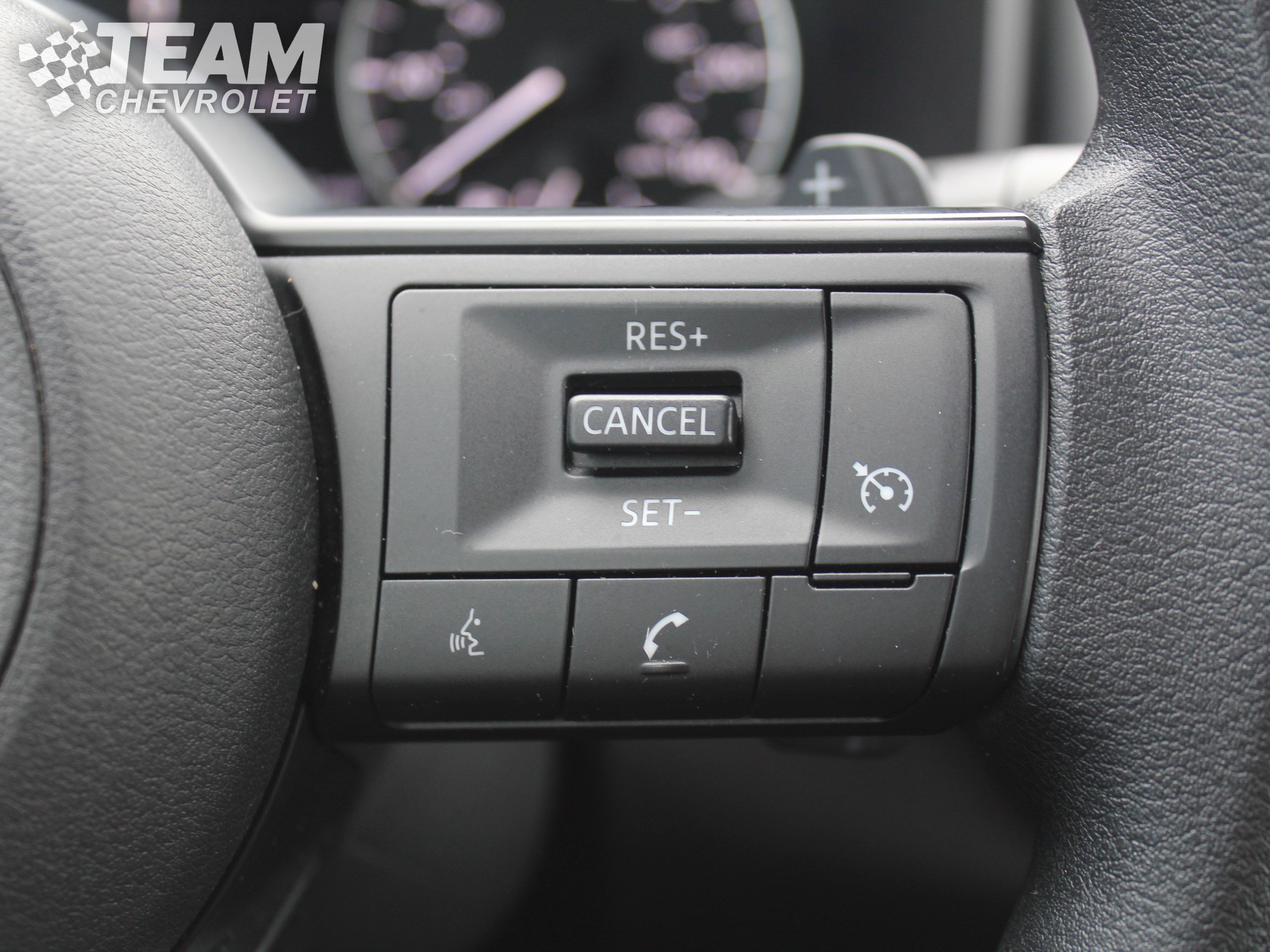 Used 2023 Nissan Rogue S AWD/4WD image 14
