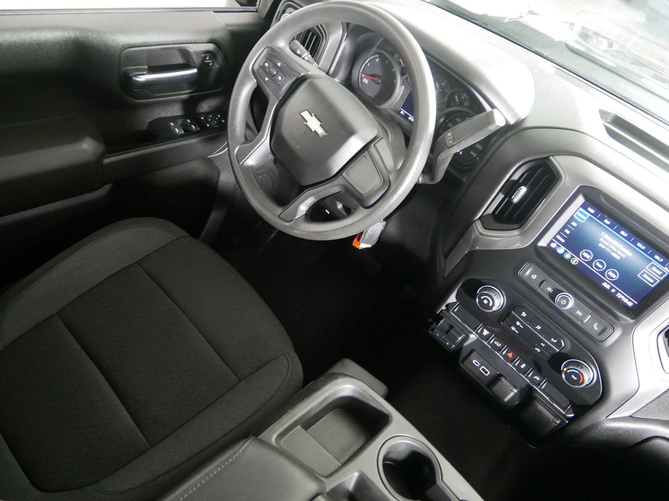 Certified 2022 Chevrolet Silverado 2500 Custom w/ Custom Value Package AWD/4WD image 9
