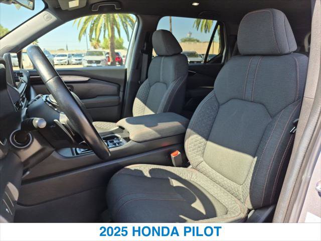 Certified 2025 Honda Pilot Sport image 20