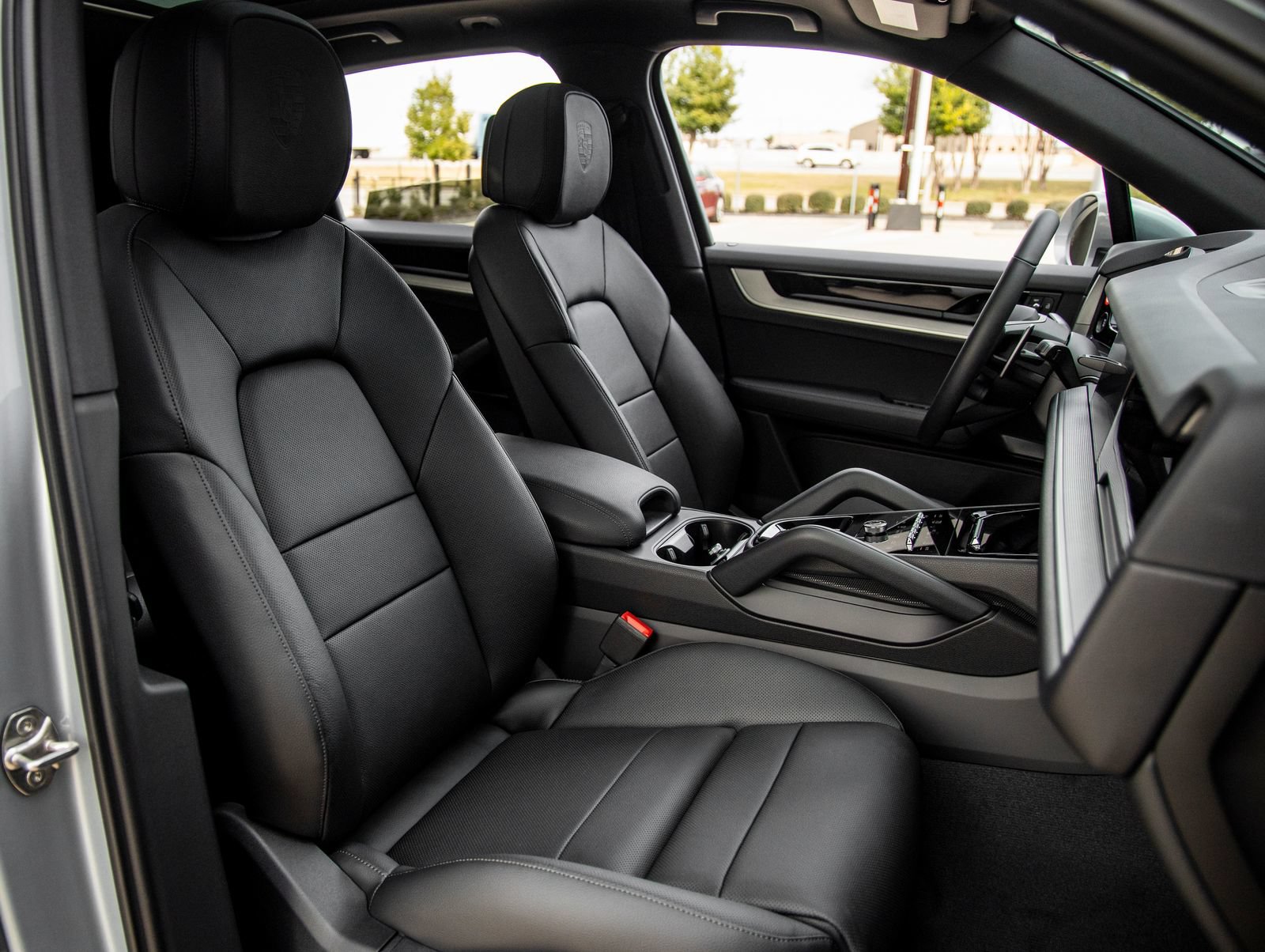 Certified 2026 Porsche Cayenne AWD/4WD image 44