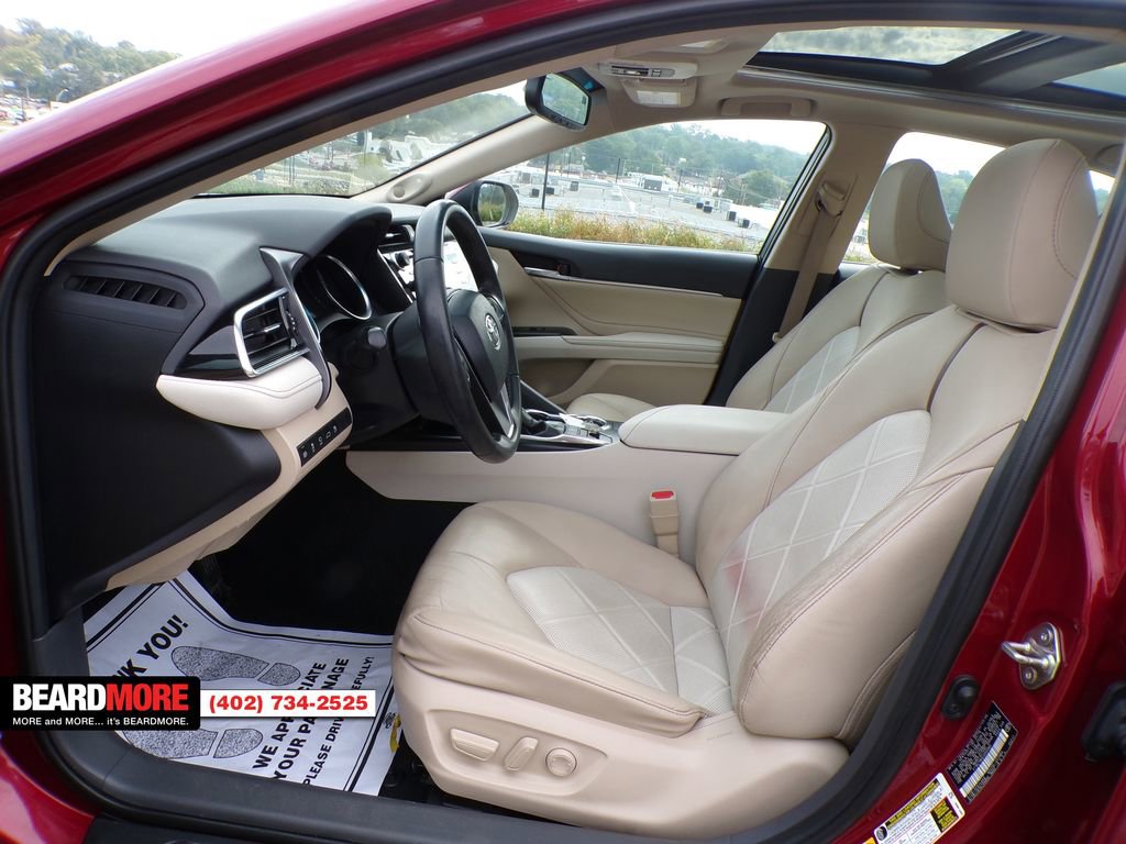 Used 2018 Toyota Camry XSE image 22