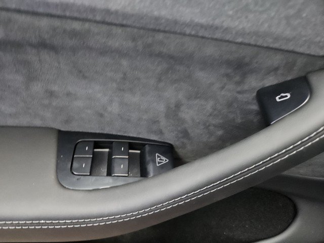 Used 2026 Tesla Model Y 2WD image 27