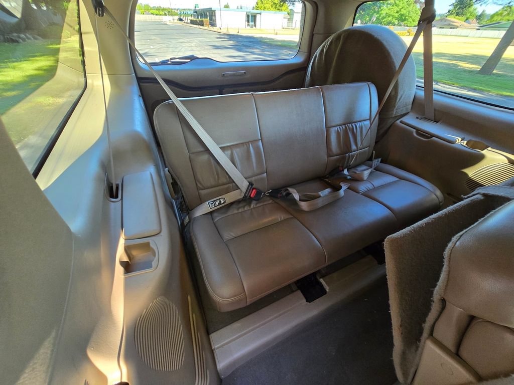 Used 2004 Ford Excursion XLT AWD/4WD image 23