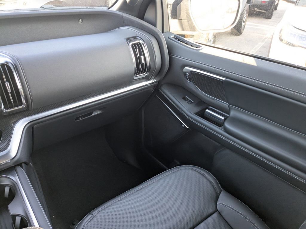 New 2025 Ford Expedition Max Platinum w/ Stealth Performance Package image 18