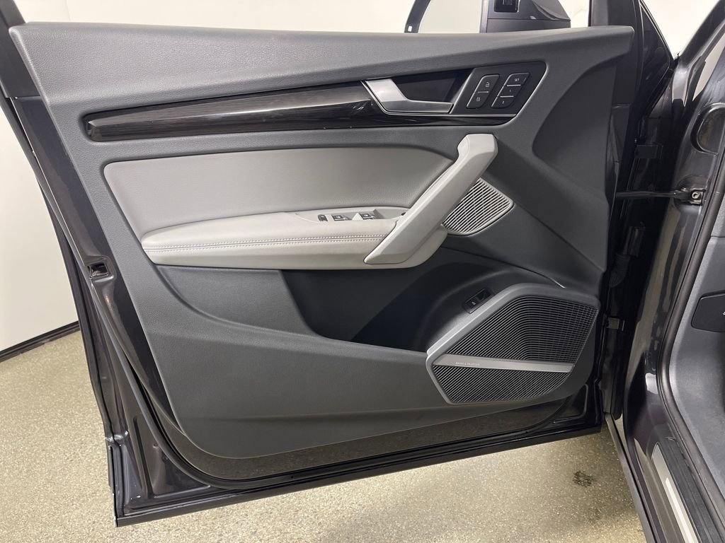 Used 2020 Audi Q5 Prestige image 17