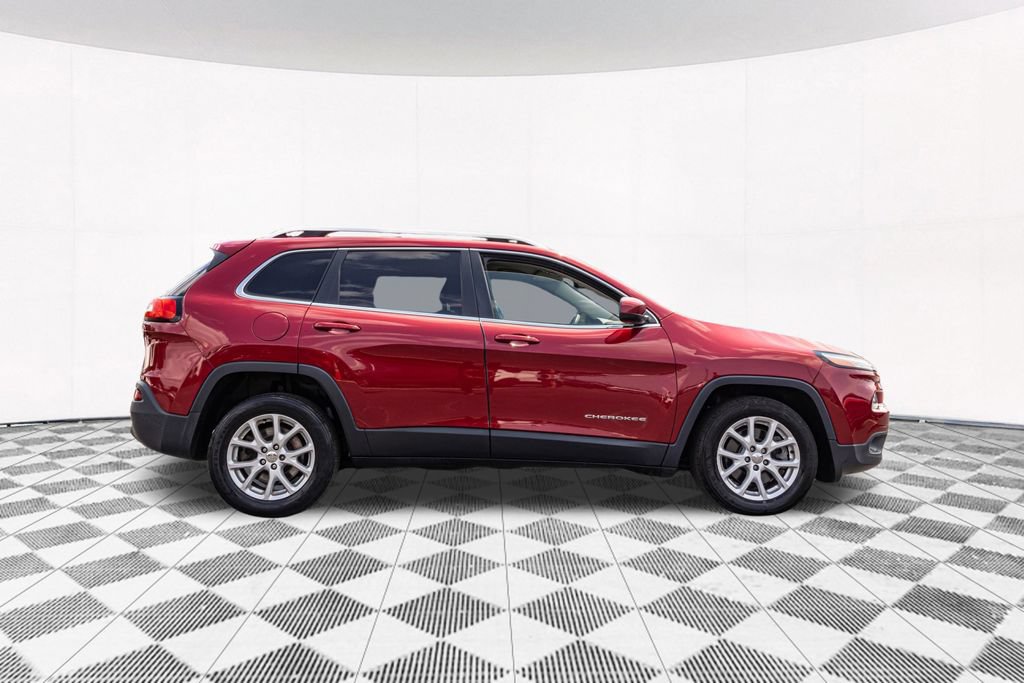 Used 2014 Jeep Cherokee Latitude FWD image 11