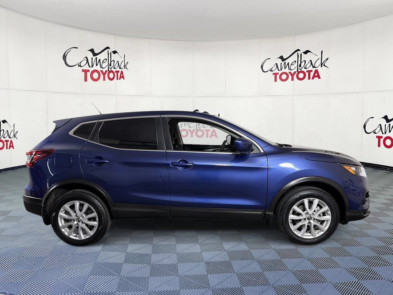 Used 2022 Nissan Rogue Sport S FWD image 9