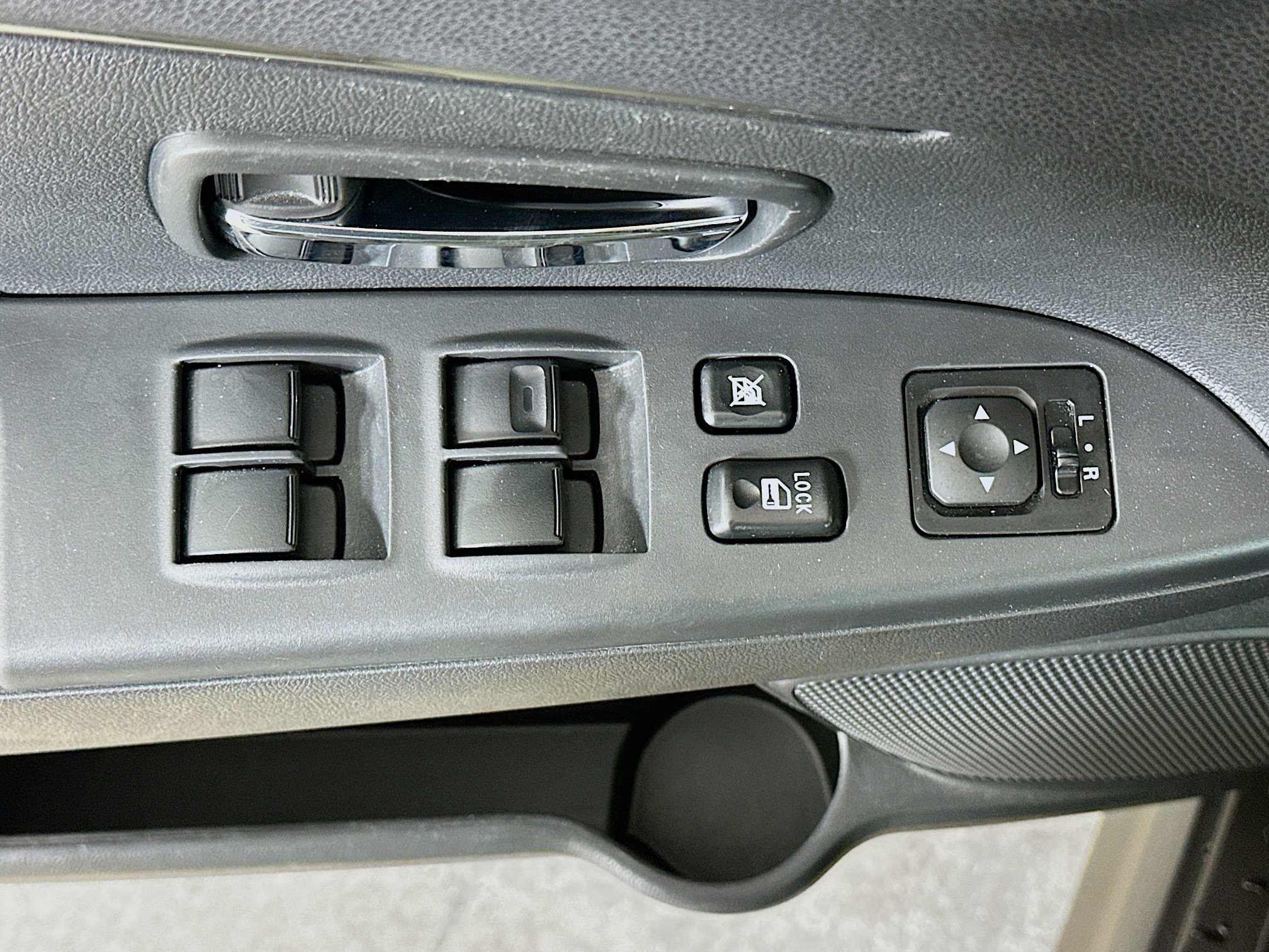 Used 2025 Mitsubishi Outlander Sport LE AWD/4WD image 15