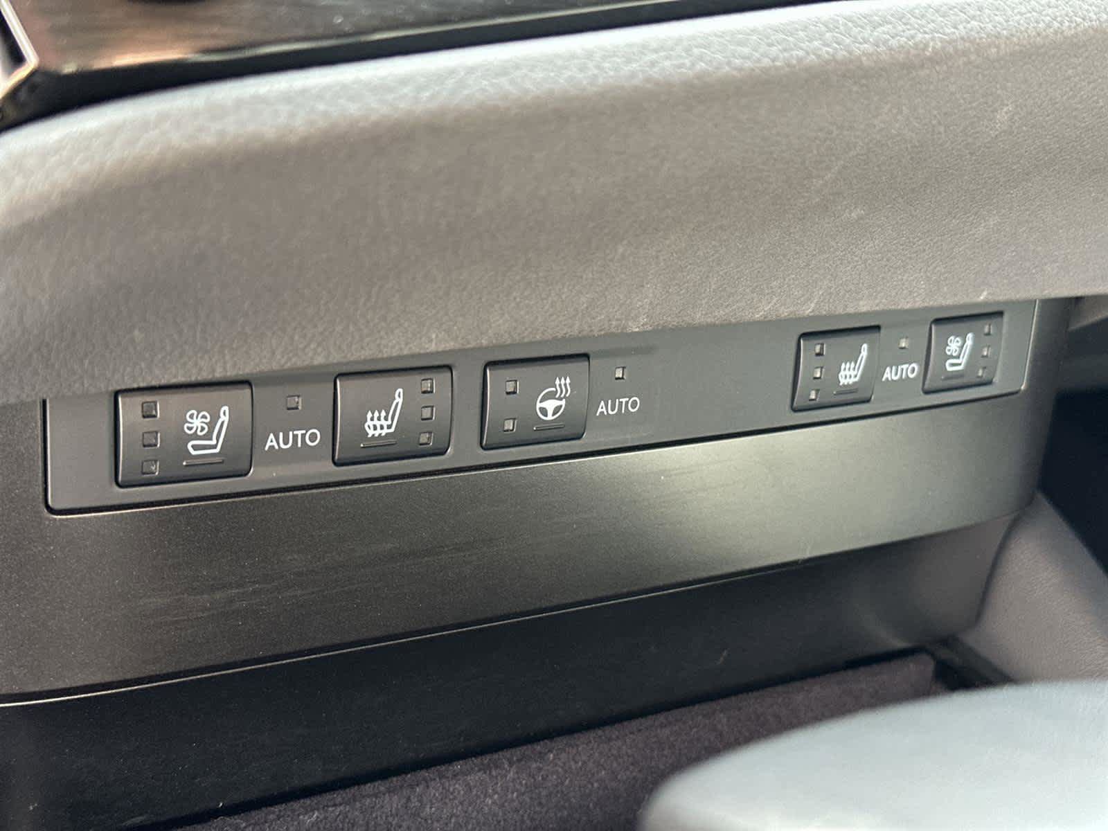 Used 2024 Lexus ES 300h w/ Premium Package image 26
