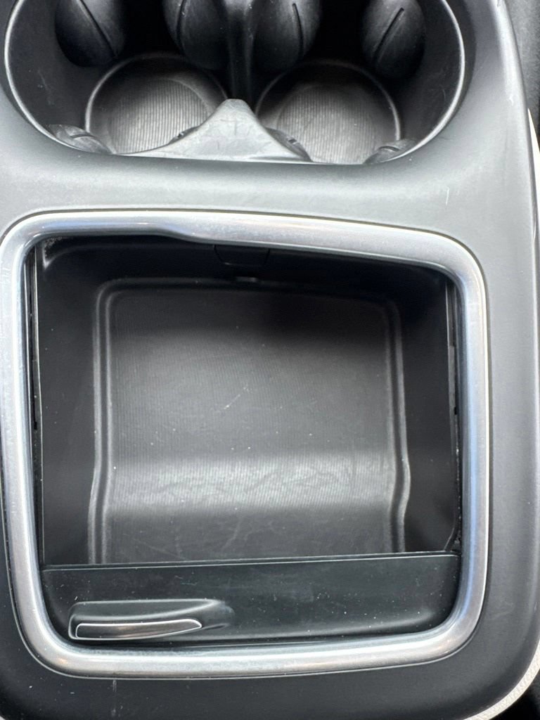 Used 2024 Chrysler Pacifica Touring-L FWD image 39
