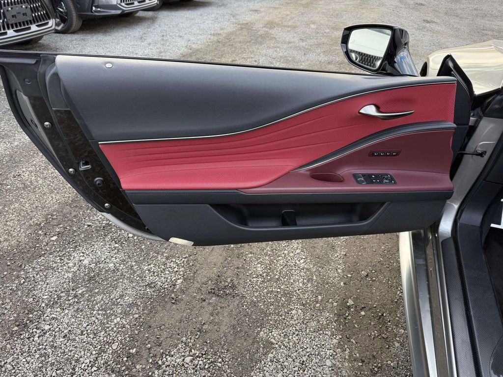 Used 2023 Lexus LC 500 Convertible image 15