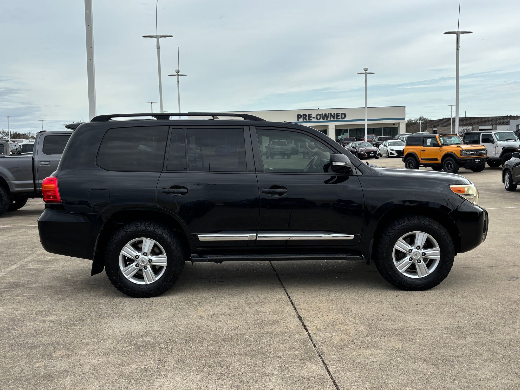 Used 2013 Toyota Land Cruiser image 2