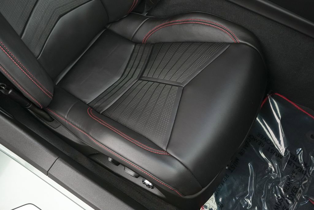 Used 2022 Chevrolet Corvette Stingray Premium Conv w/ Z51 Performance Package RWD image 40