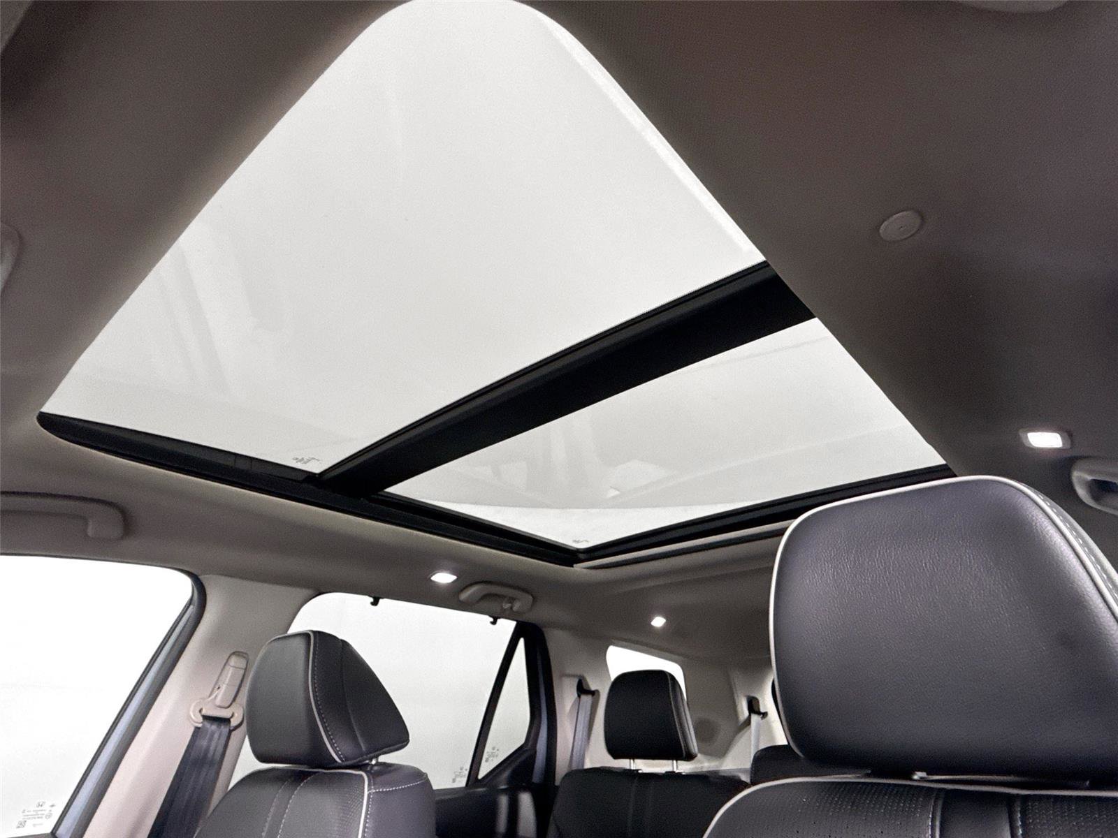 Used 2023 Honda Pilot Elite image 6