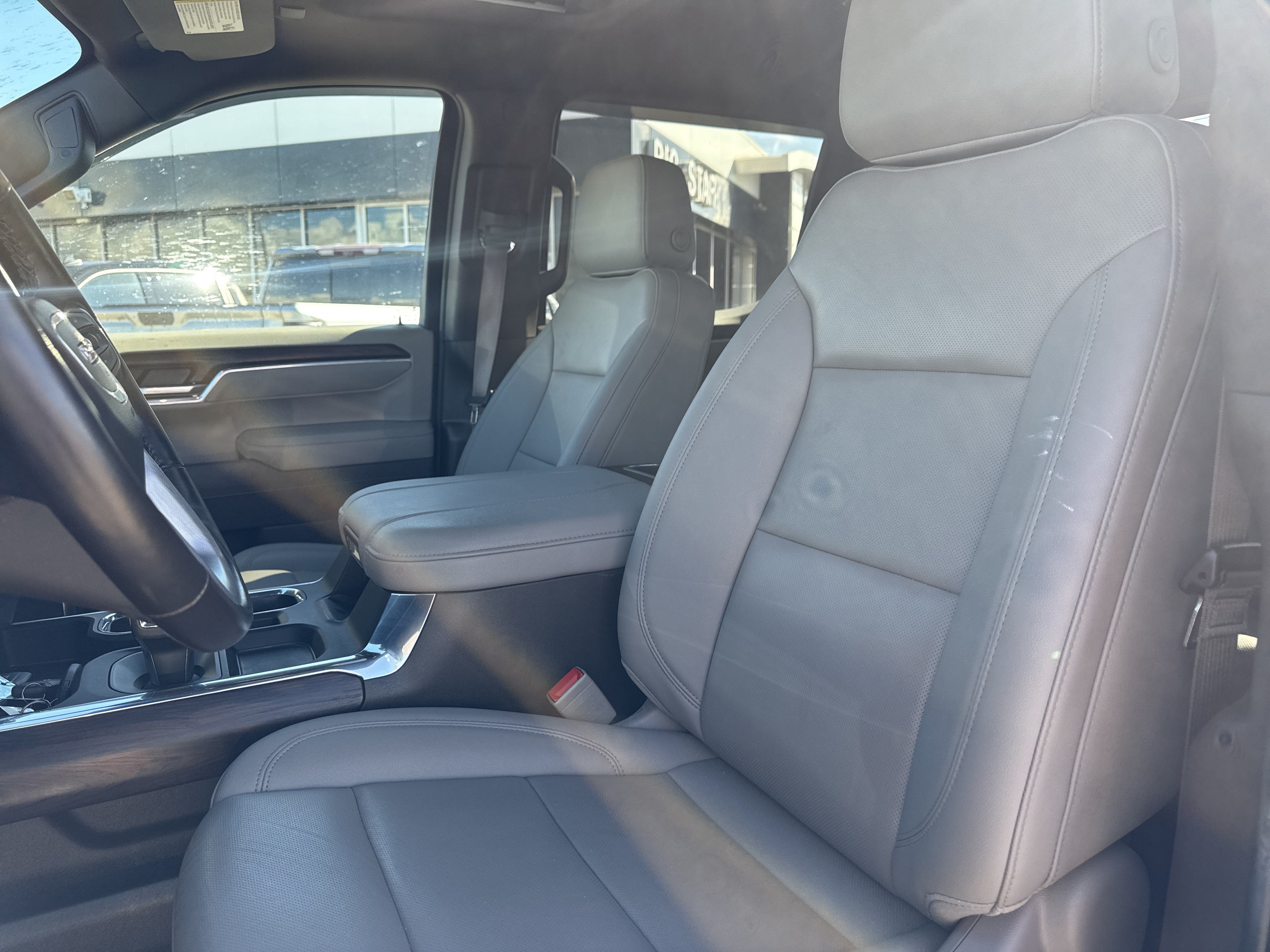 Used 2025 GMC Sierra 1500 SLT w/ SLT Premium Plus Package AWD/4WD image 6