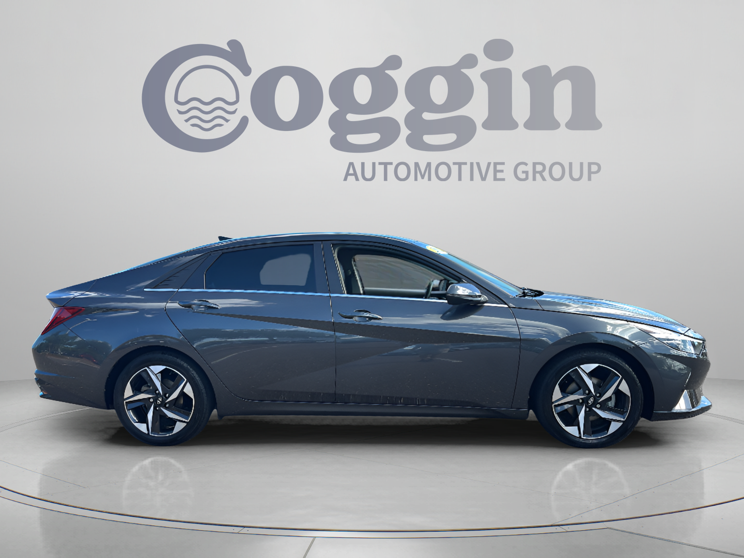 Used 2022 Hyundai Elantra Limited w/ Cargo Package FWD image 17