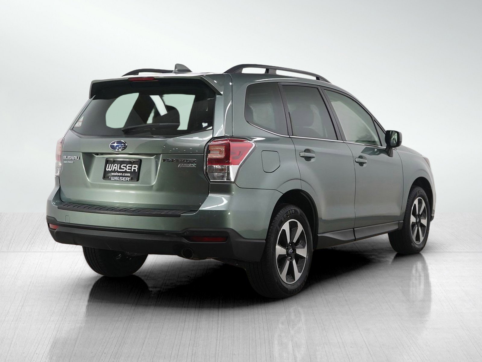 Used 2017 Subaru Forester 2.5i Limited w/ Popular Package #2 image 5