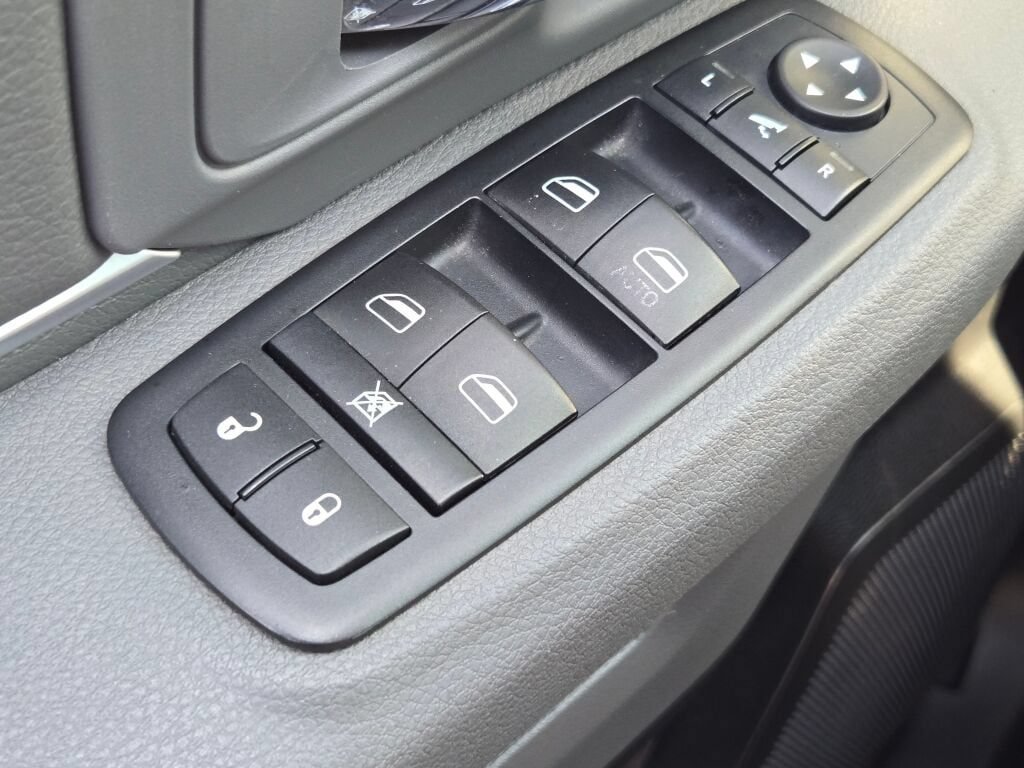 Used 2015 RAM 1500 Big Horn AWD/4WD image 29
