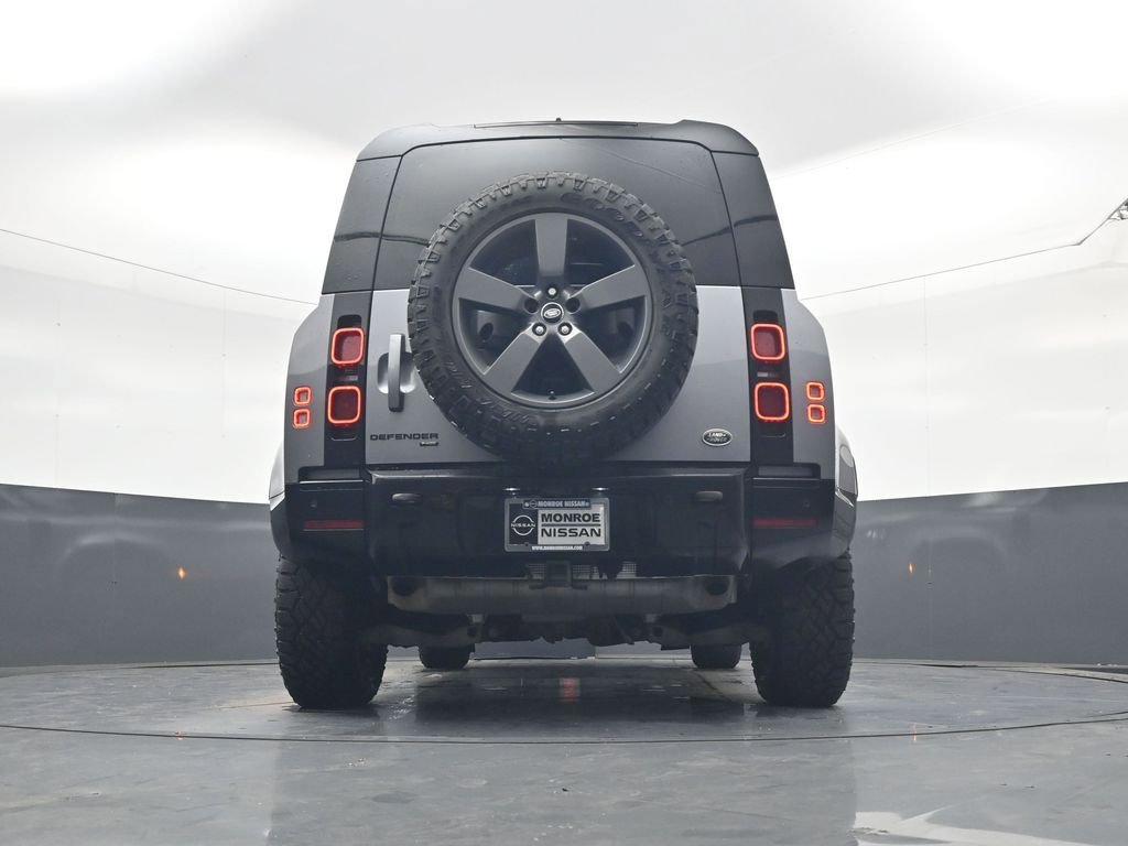 Used 2022 Land Rover Defender 110 X-Dynamic SE image 24