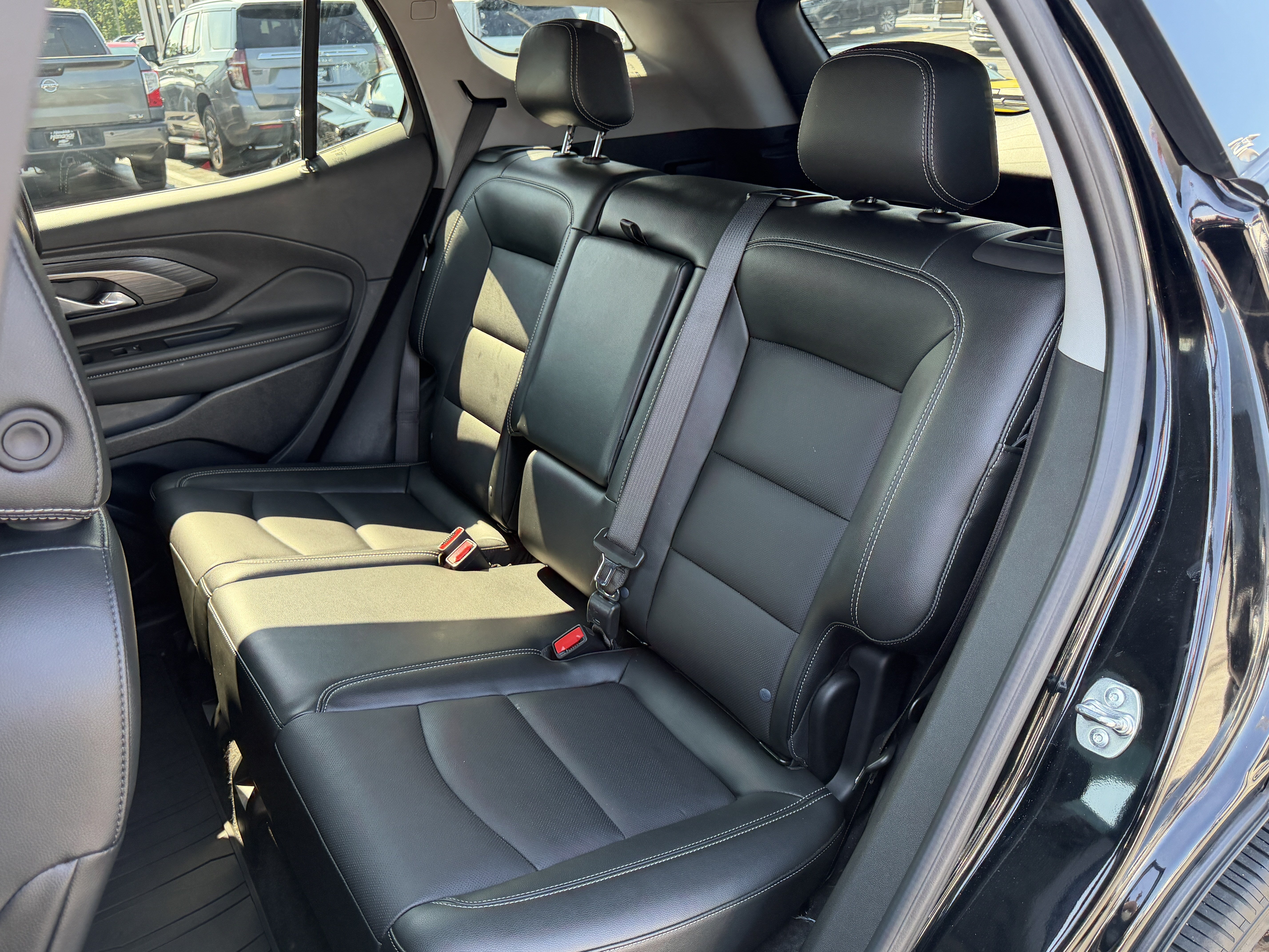 Used 2024 GMC Terrain SLT w/ Elevation Edition AWD/4WD image 30