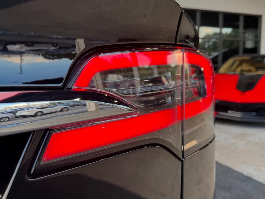 Used 2020 Tesla Model X Long Range AWD/4WD image 14
