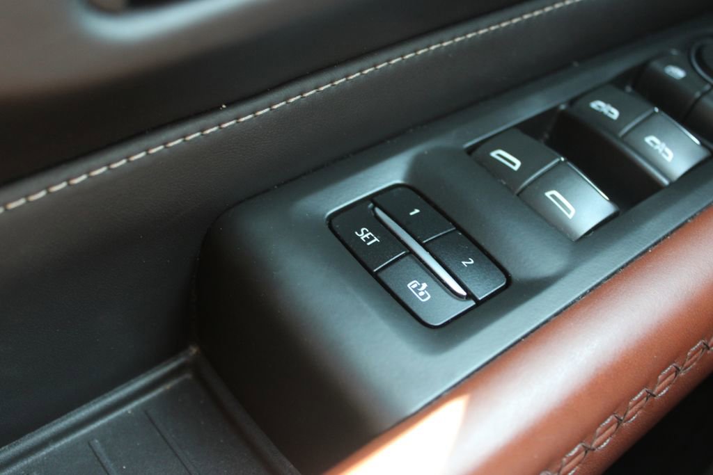 Used 2023 GMC Yukon Denali Ultimate w/ LPO, Floor Liner Package image 46