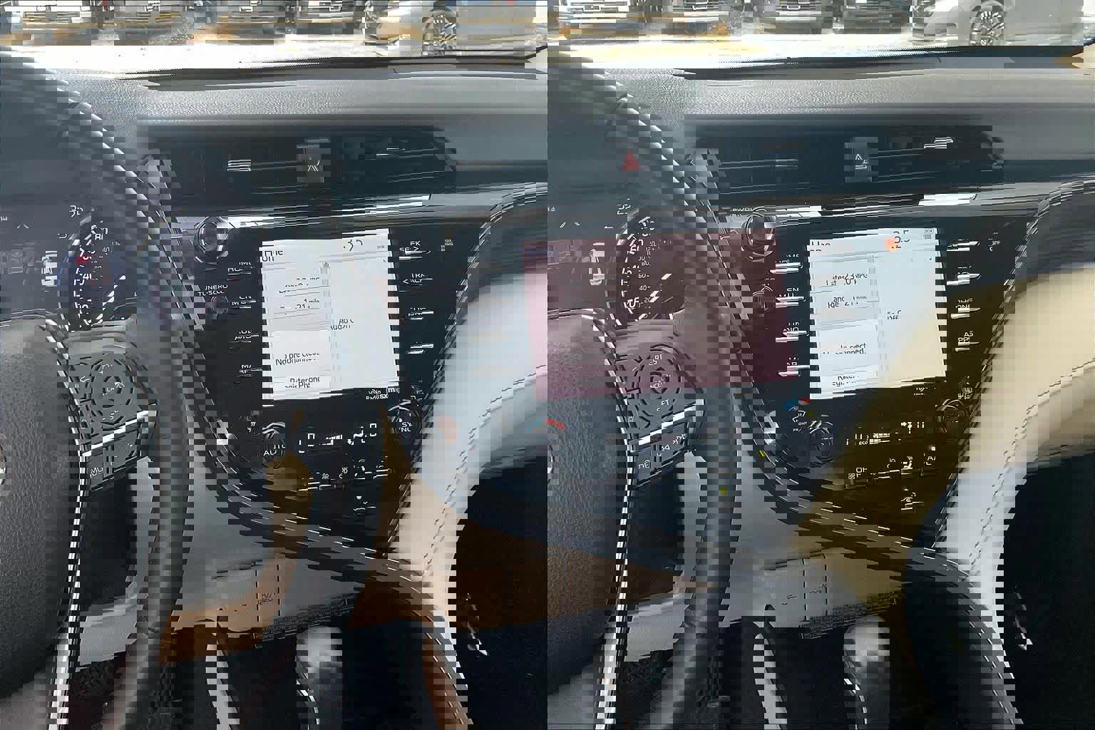 Used 2020 Toyota Camry XLE FWD image 7