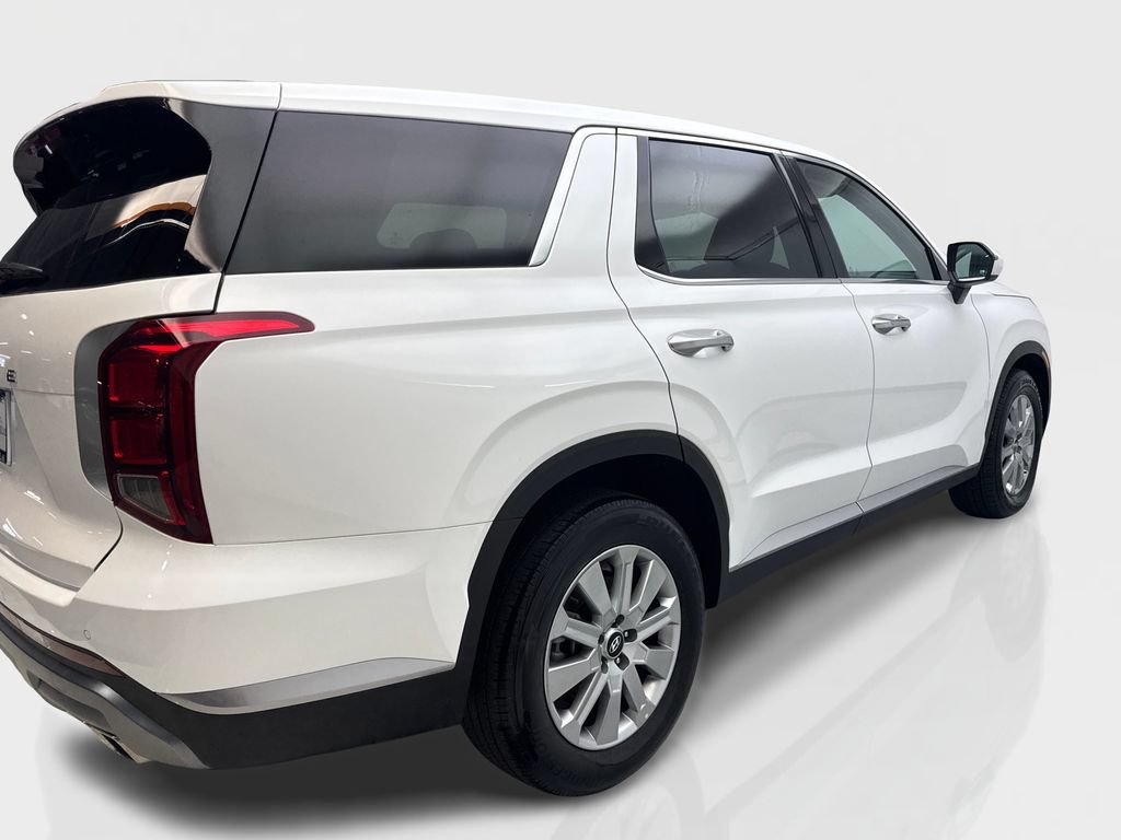 Used 2025 Hyundai Palisade SE FWD image 13