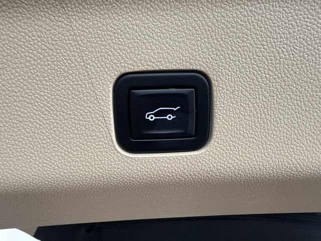 Certified 2024 Cadillac Escalade Premium Luxury w/ LPO, Floor Liner Package AWD/4WD image 58
