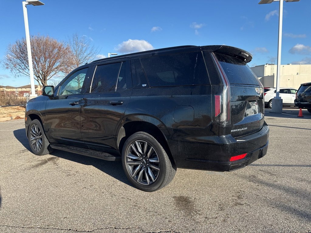 Used 2023 Cadillac Escalade Sport image 5